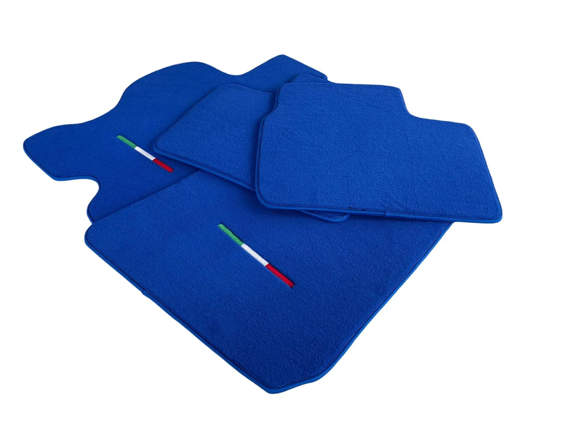 藍色Ferrari FF訂製地墊，提供優質與精確貼合，最佳保護效果。