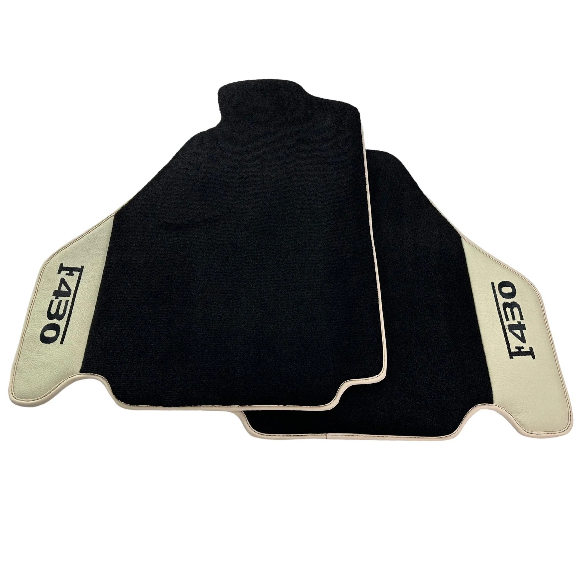 "Ferrari F430 맞춤형 바닥 매트, 최적의 보호와 스타일을 위한 프리미엄 품질의 정밀한 핏."